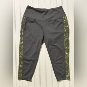 Cato Women’s Bermuda Shorts Athletic Exercise Capris Gray Neon Green Knit Stripe